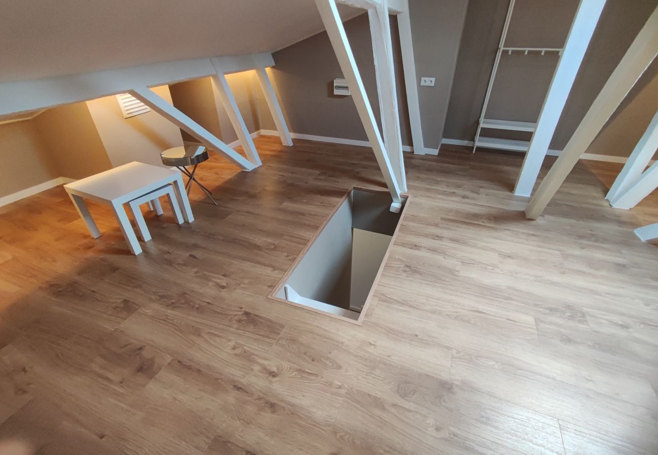 Apartamento em Lisboa - Lisboa, apartamento T2+1 renovado com varanda próximo do Saldanha, Estefânia, Lisboa