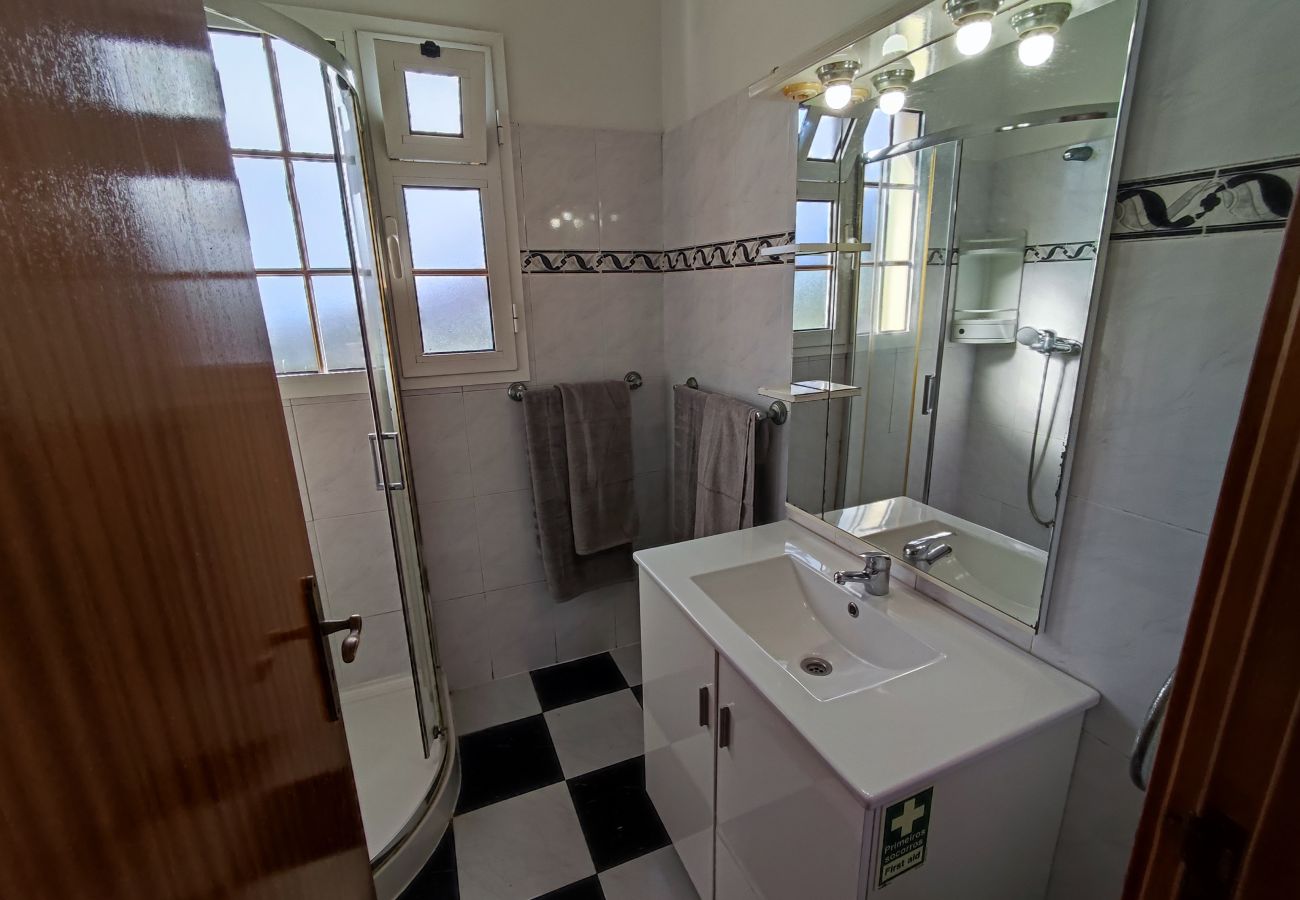 Casa em Porto da Cruz - Madeira, Casa de 2 quartos com vista mar e Penha de Águia, Porto da Cruz, ilha da Madeira