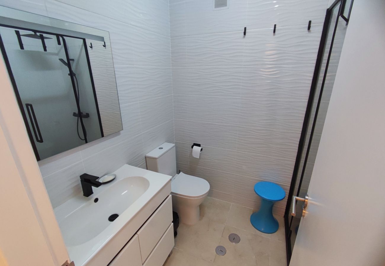 Apartamento em Quarteira - Algarve, apartamento T1+1 acolhedor no centro de Quarteira