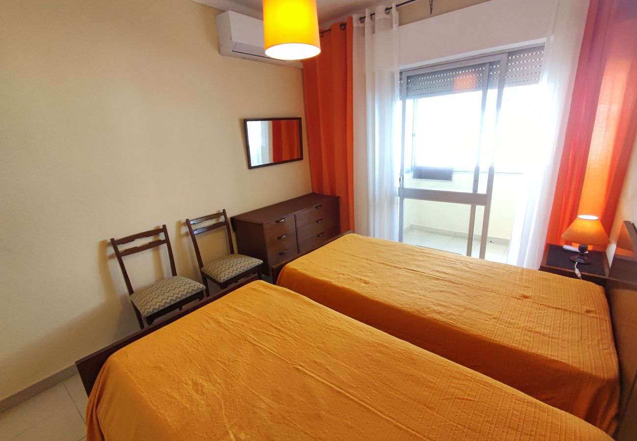 Apartamento em Quarteira - Algarve, apartamento T1+1 acolhedor no centro de Quarteira