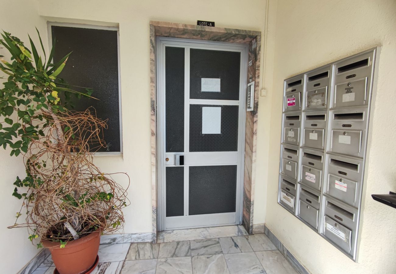 Apartamento em Quarteira - Algarve, apartamento T1+1 acolhedor no centro de Quarteira