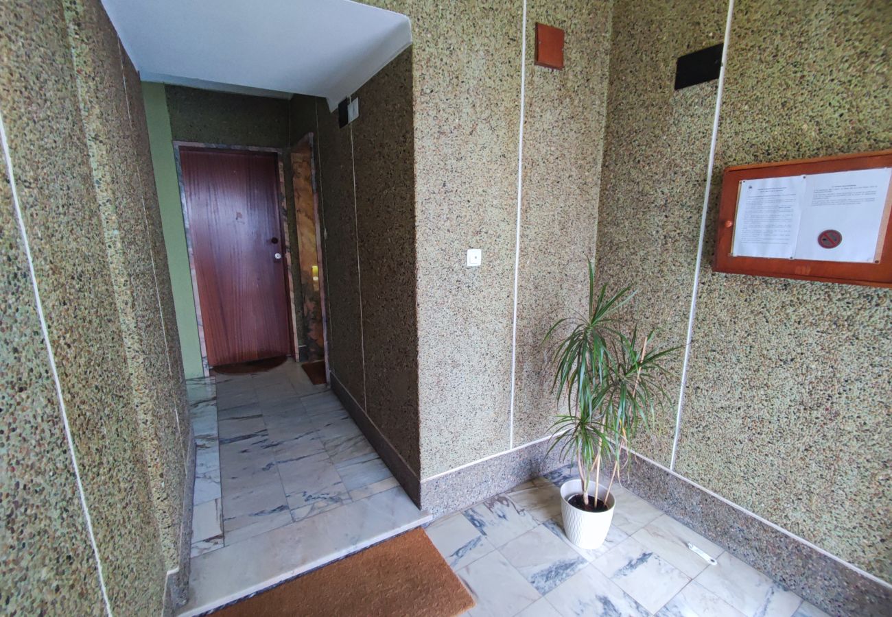 Apartamento em Quarteira - Algarve, apartamento T1+1 acolhedor no centro de Quarteira