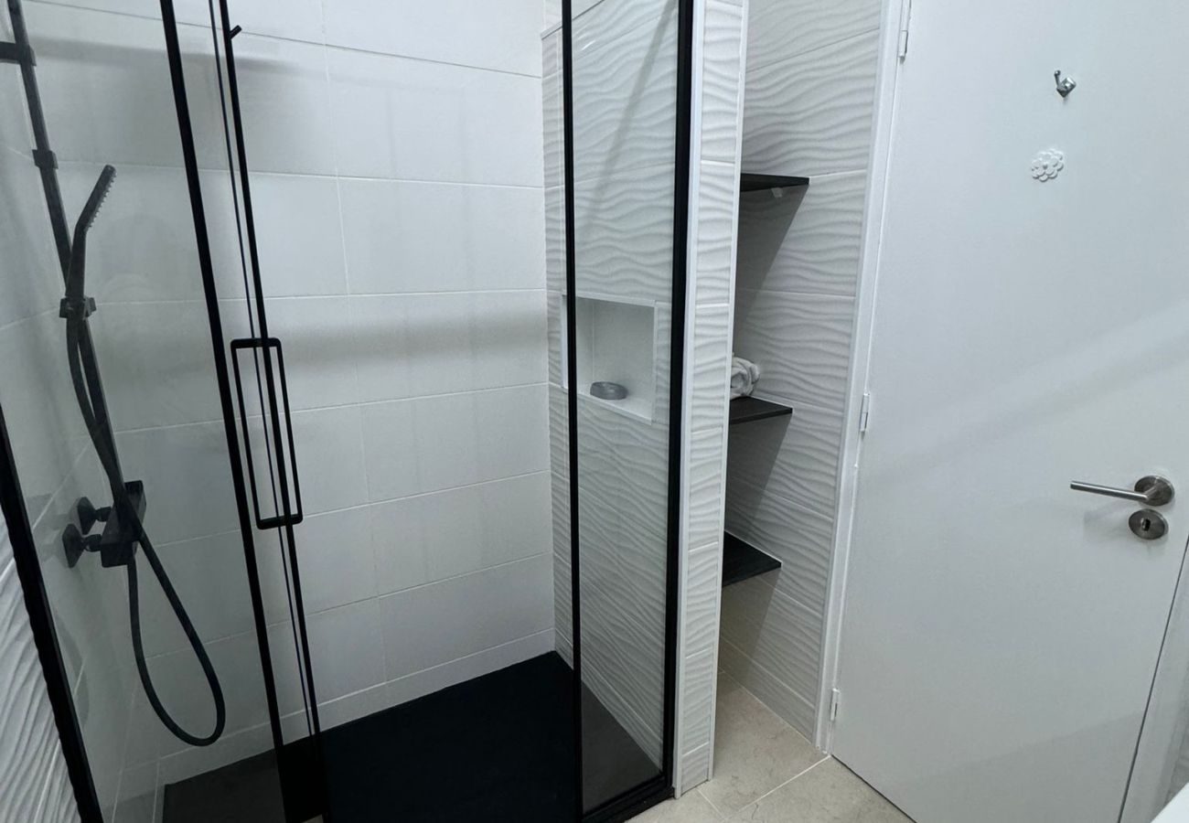 Apartamento em Quarteira - Algarve, apartamento T1+1 acolhedor no centro de Quarteira