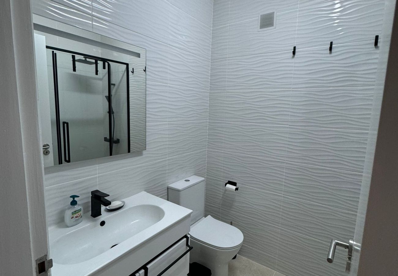 Apartamento em Quarteira - Algarve, apartamento T1+1 acolhedor no centro de Quarteira