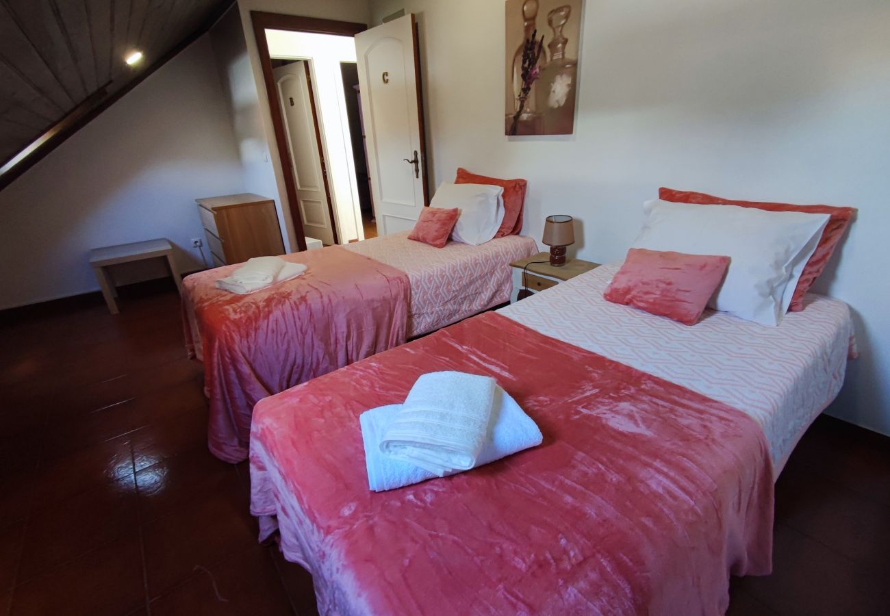 Apartamento em Alenquer - Lisboa, Apartamento T3 no Alojamento Santa Catarina - O seu refúgio no coração de Alenquer