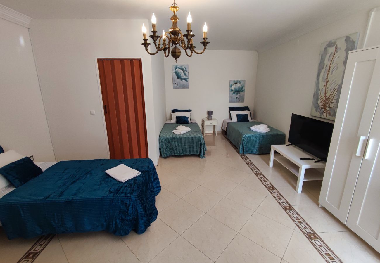 Quarto em Alenquer - Guest House Alojamento Santa Catarina Suite 1 - O seu refúgio no coração de Alenquer