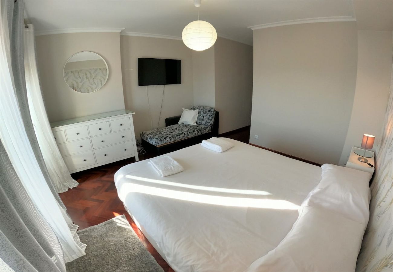 Apartment in Algueirão - Sintra, T3 duplex com terraço e vistas maravilhosas, Tapada das Mercês, Sintra