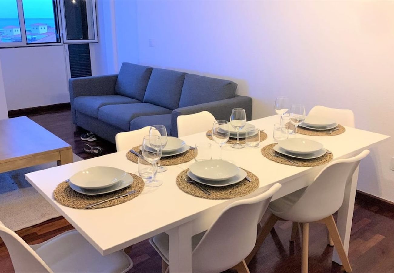 Apartment in Funchal - Madeira, apartamento de 3 quartos com vista mar no Funchal, ilha da Madeira