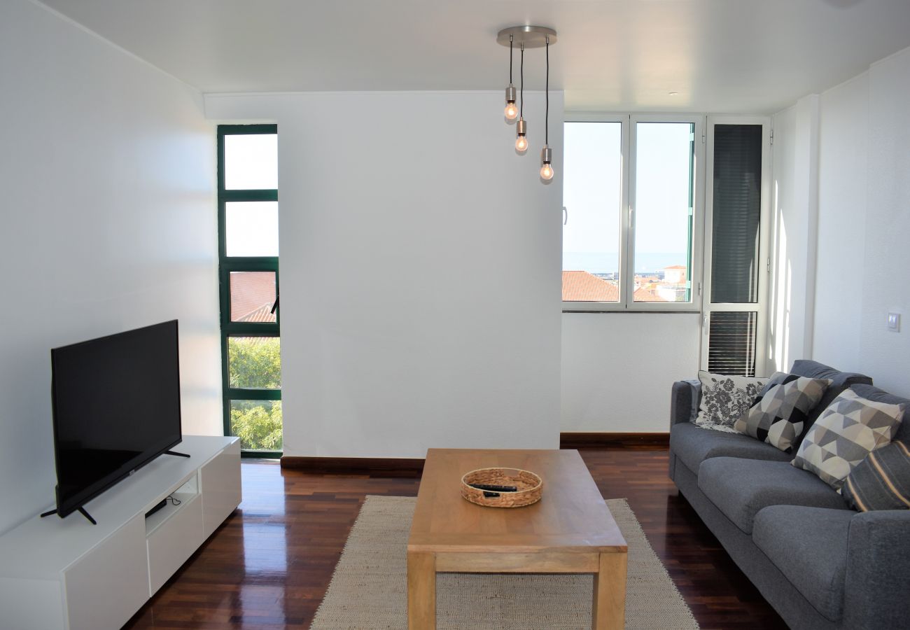 Apartment in Funchal - Madeira, apartamento de 3 quartos com vista mar no Funchal, ilha da Madeira