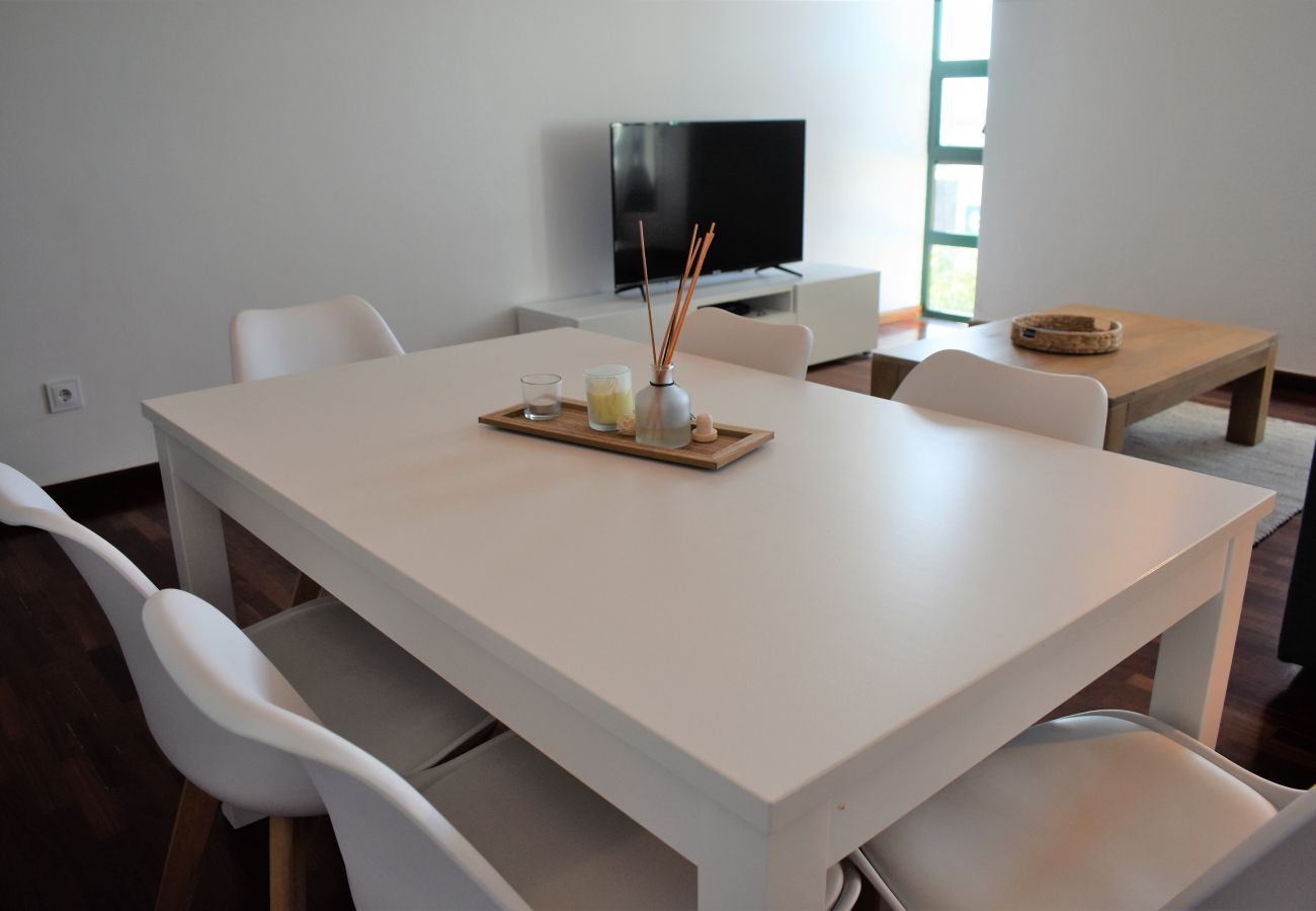 Apartment in Funchal - Madeira, apartamento de 3 quartos com vista mar no Funchal, ilha da Madeira
