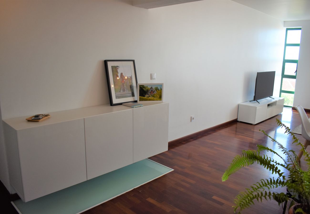 Apartment in Funchal - Madeira, apartamento de 3 quartos com vista mar no Funchal, ilha da Madeira