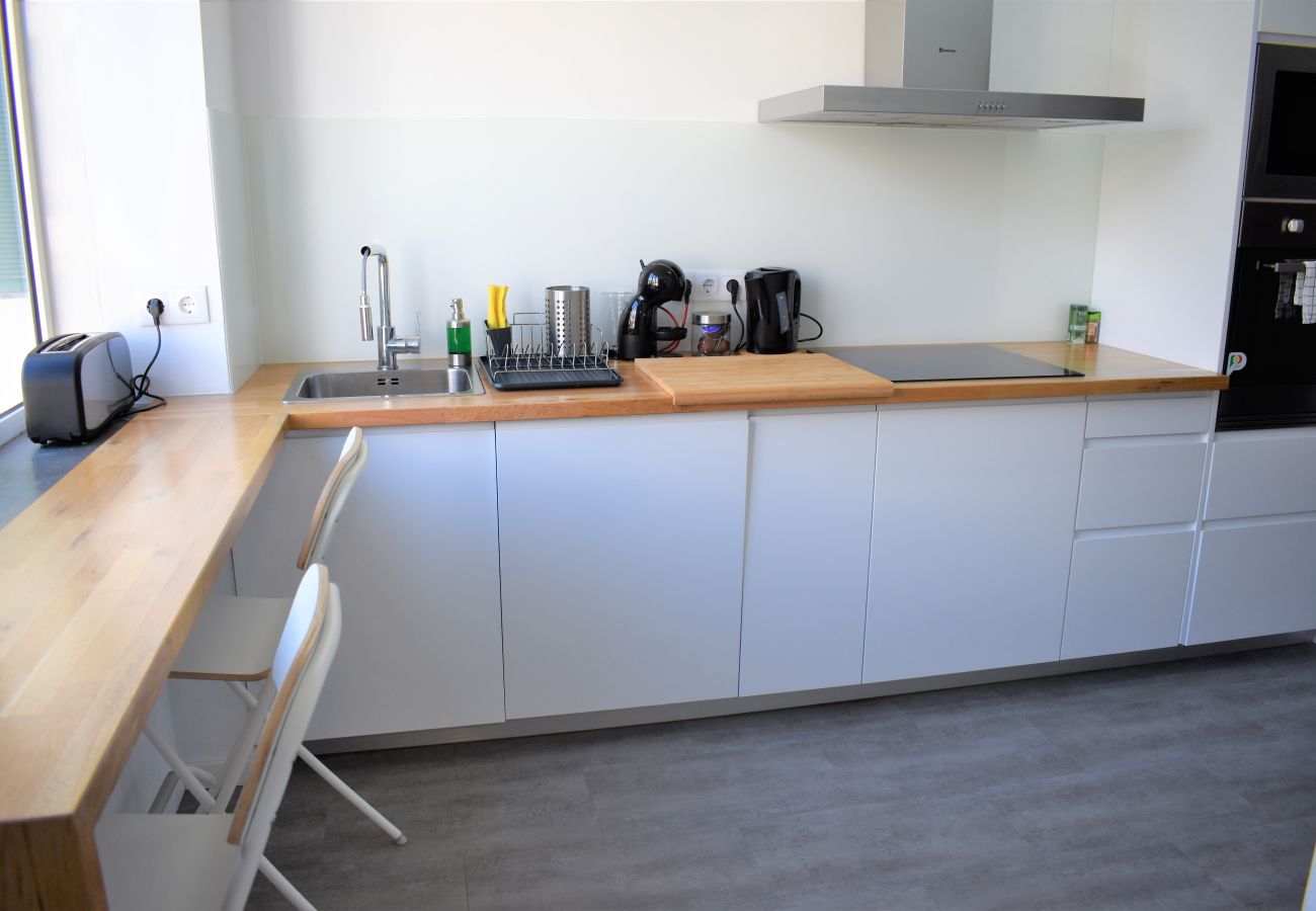 Apartment in Funchal - Madeira, apartamento de 3 quartos com vista mar no Funchal, ilha da Madeira