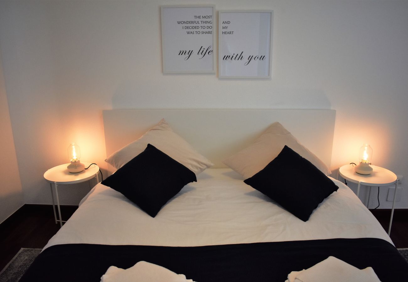 Apartment in Funchal - Madeira, apartamento de 3 quartos com vista mar no Funchal, ilha da Madeira
