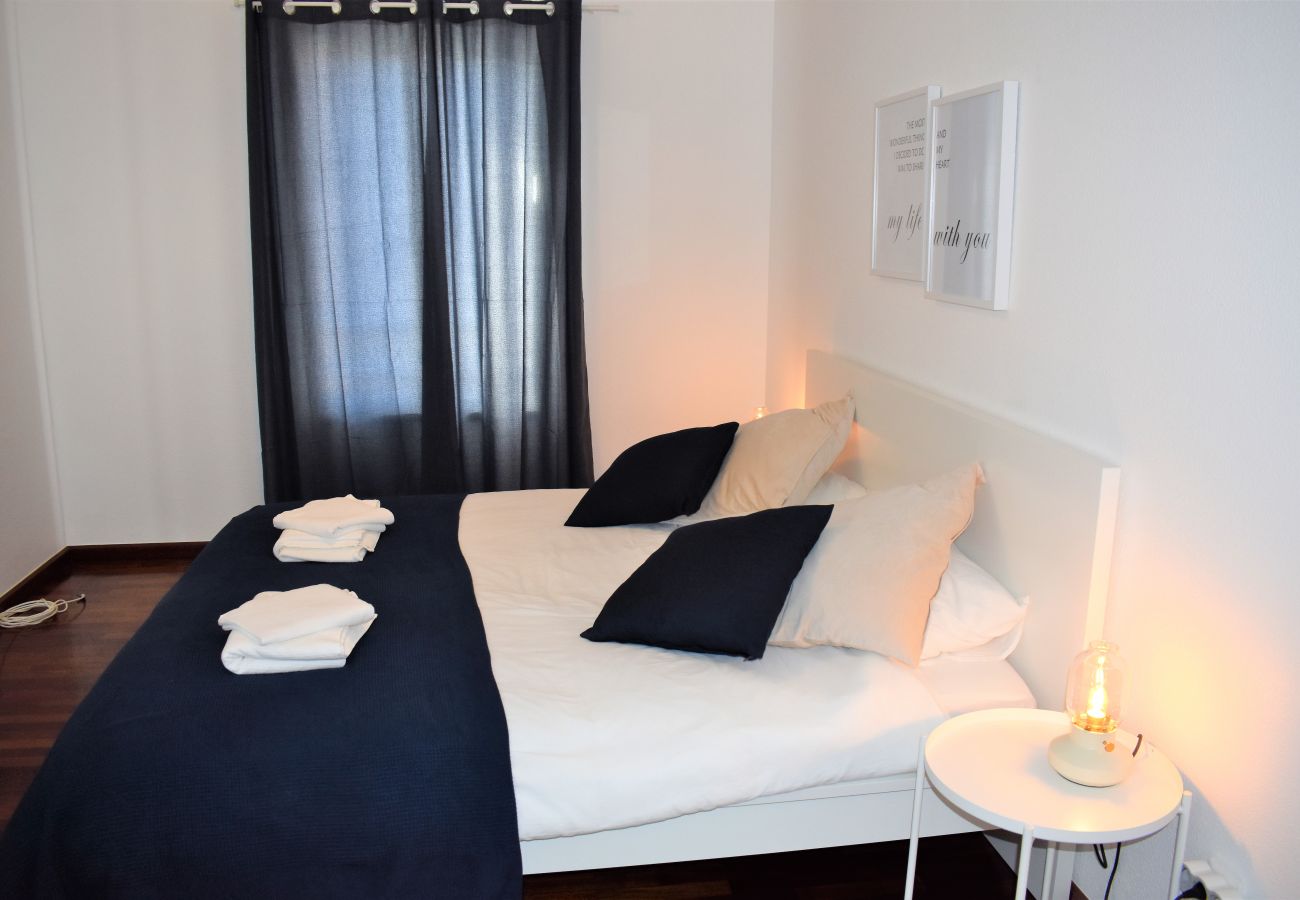 Apartment in Funchal - Madeira, apartamento de 3 quartos com vista mar no Funchal, ilha da Madeira