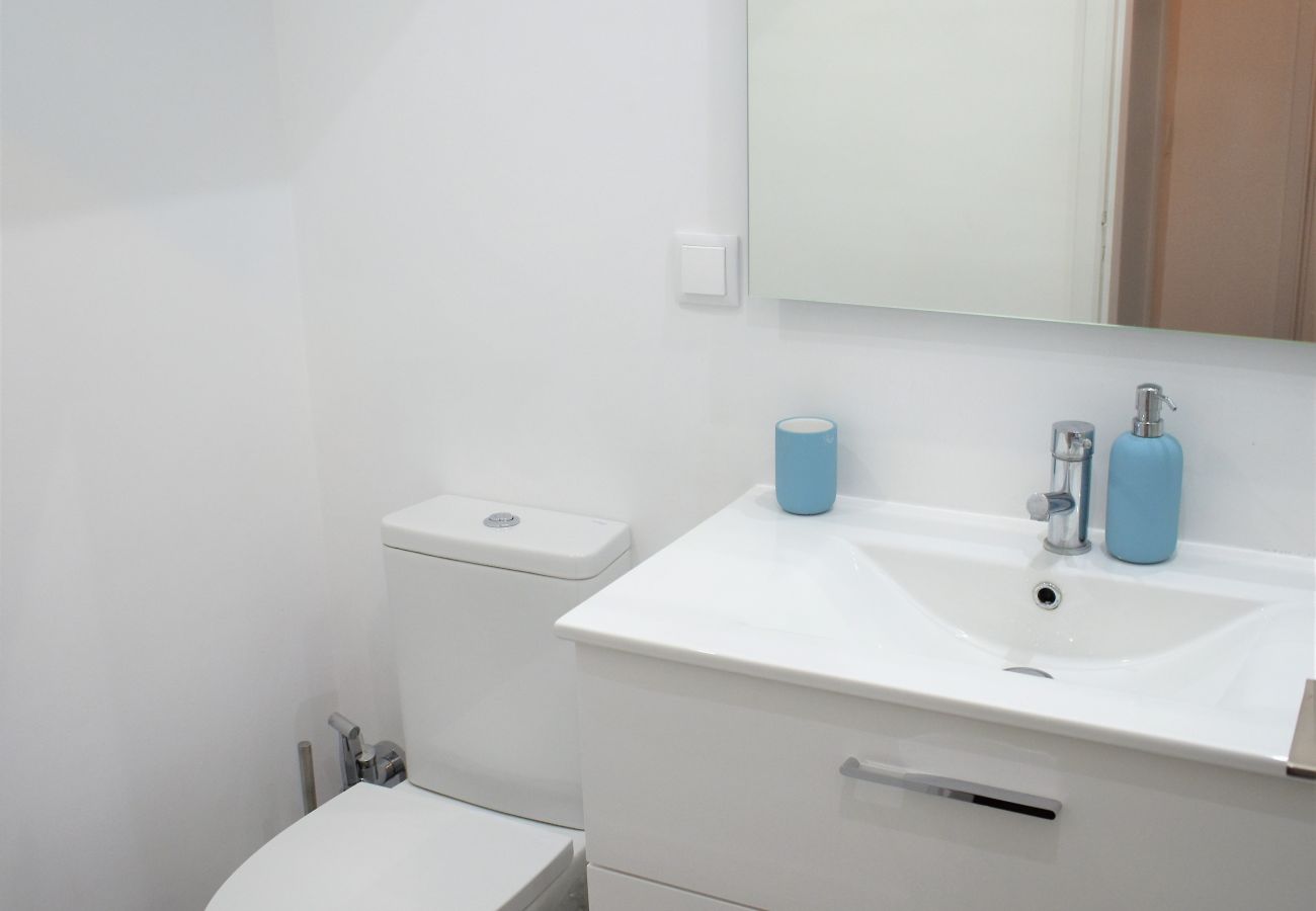 Apartment in Funchal - Madeira, apartamento de 3 quartos com vista mar no Funchal, ilha da Madeira