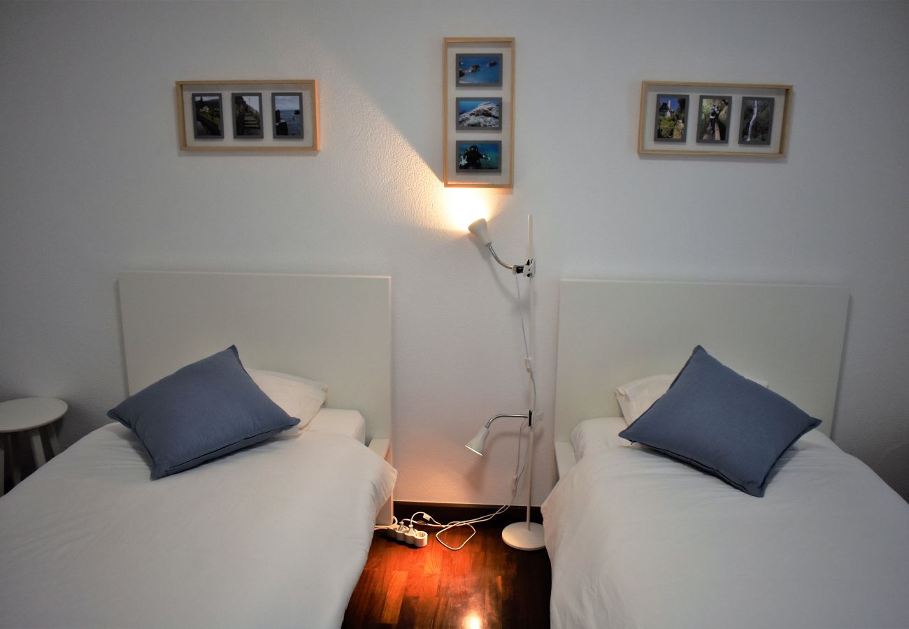 Apartment in Funchal - Madeira, apartamento de 3 quartos com vista mar no Funchal, ilha da Madeira