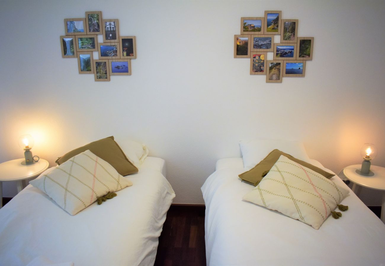 Apartment in Funchal - Madeira, apartamento de 3 quartos com vista mar no Funchal, ilha da Madeira