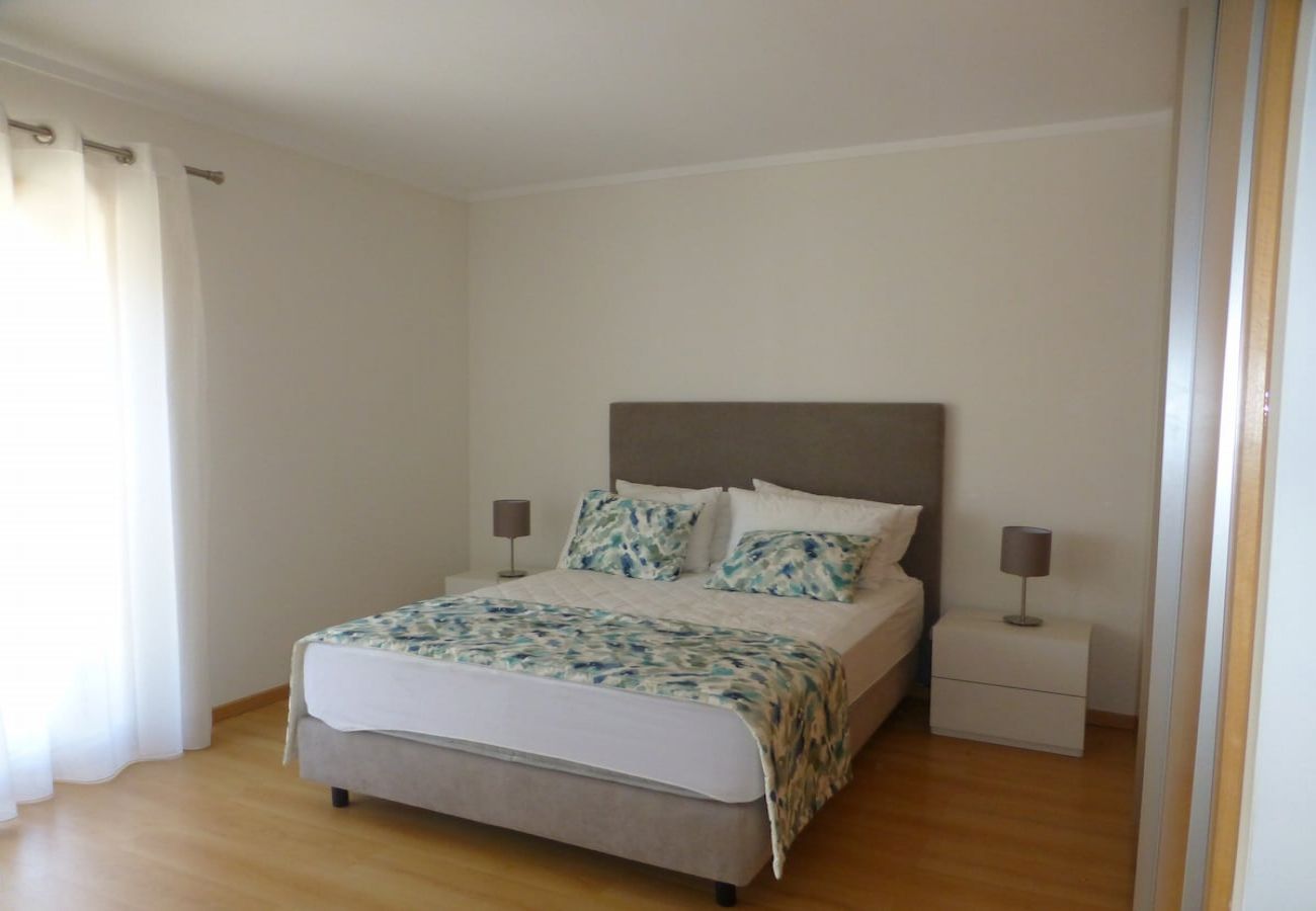 Apartment in Olhão - Algarve, apartamento T2 c/ piscina e varanda, Olhão