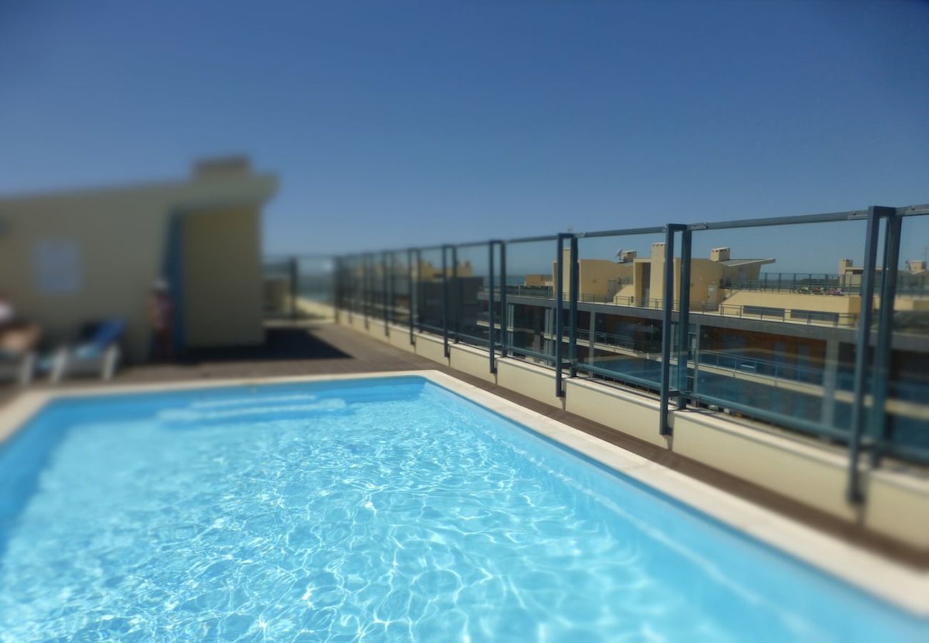 Apartment in Olhão - Algarve, apartamento T2 c/ piscina e varanda, Olhão