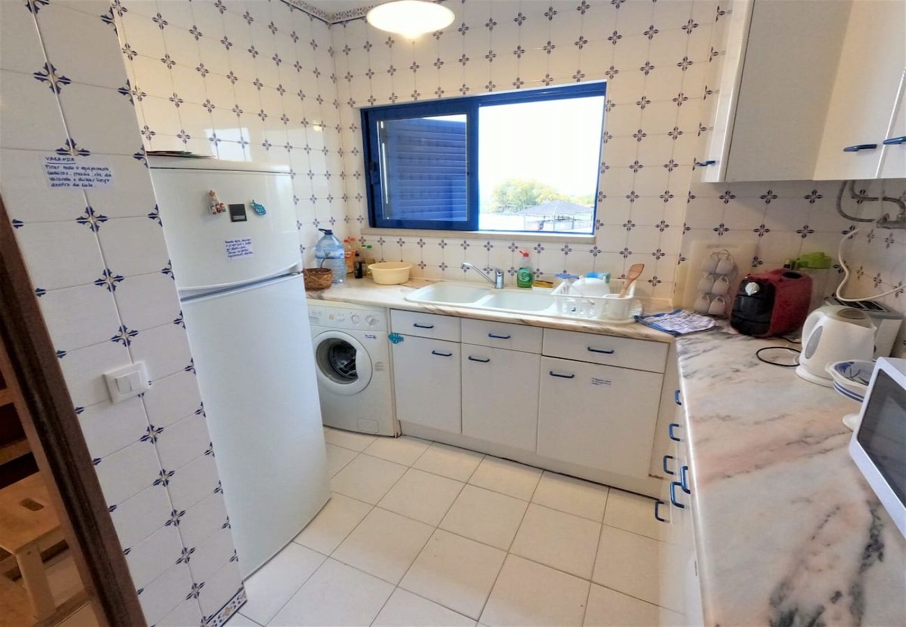 Apartment in Vila Nova de Cacela - Algarve, apartamento T2 c/ varanda e vista mar, junto da praia, Manta Rota