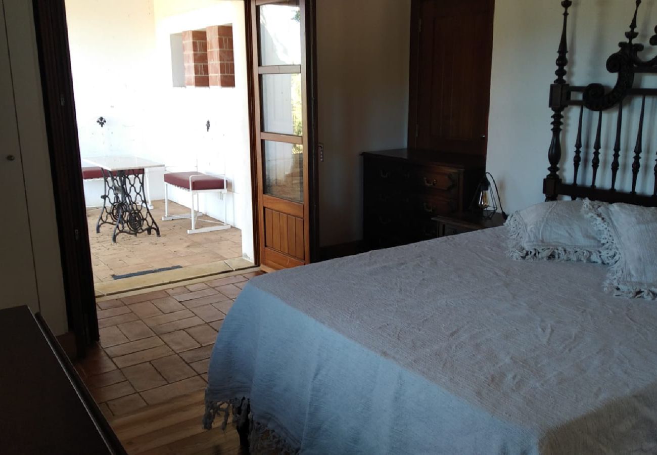 Studio in Boavista dos Pinheiros - Alentejo, Suite c/ Kitchenette em Monte típico, Odemira
