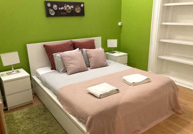 Apartment in Lisboa - Lisboa, apartamento T2 em bairro típico, Sapadores, Lisboa