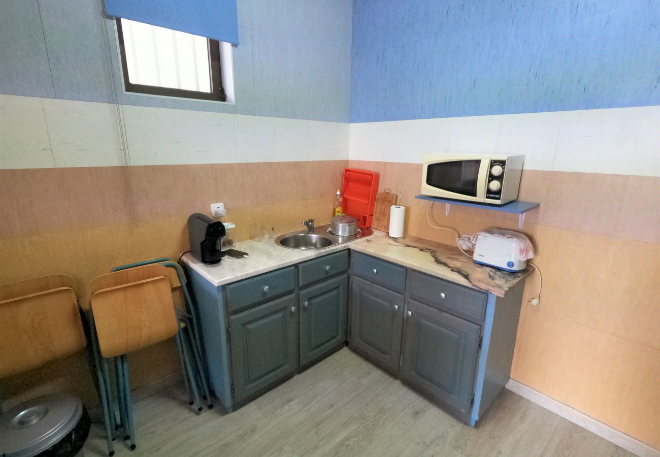 Apartment in Quarteira - Algarve, apartamento T1 moderno c/ varanda, Quarteira