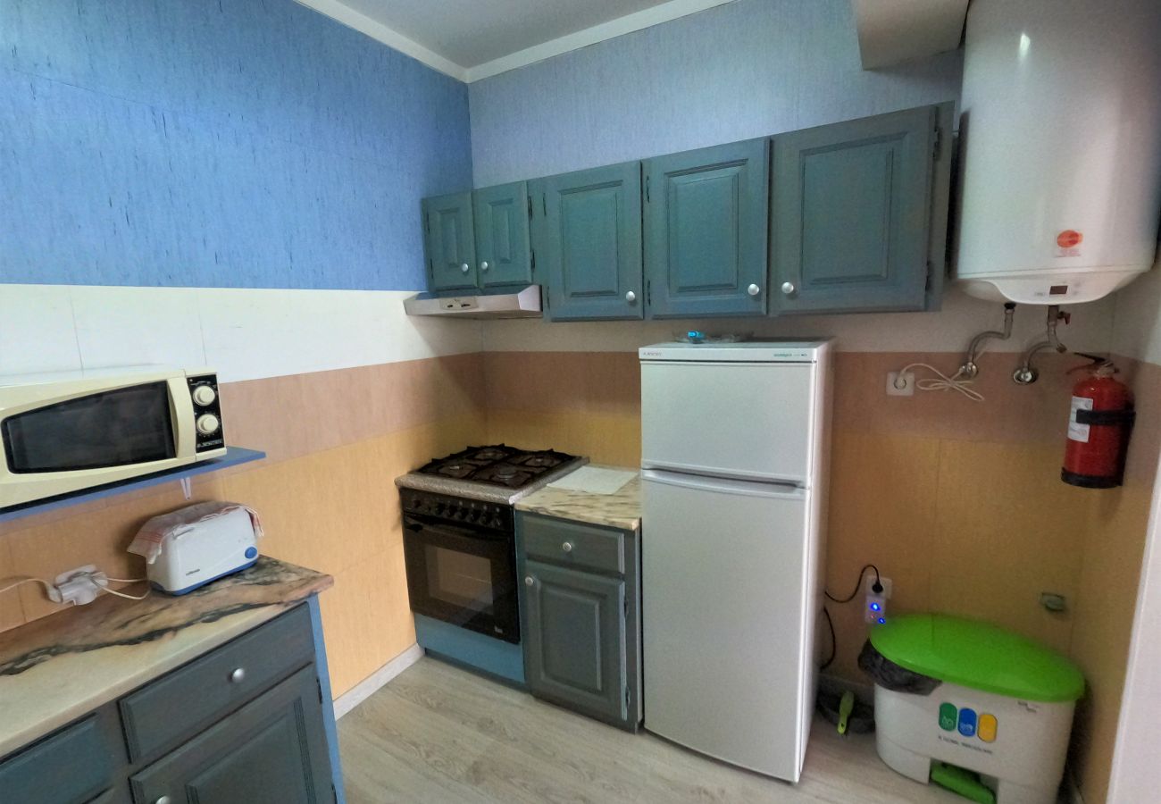 Apartment in Quarteira - Algarve, apartamento T1 moderno c/ varanda, Quarteira