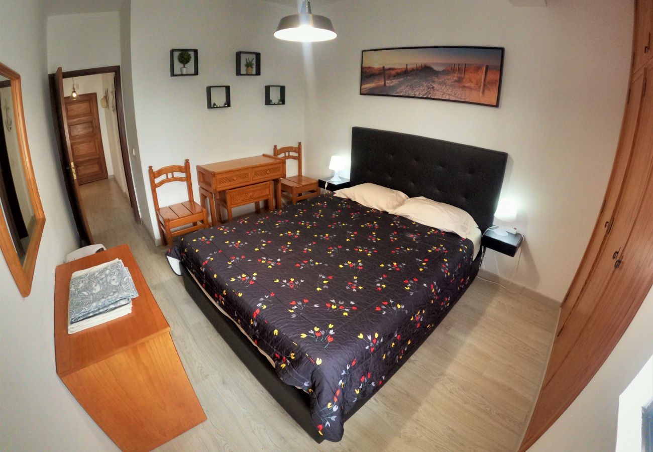 Apartment in Quarteira - Algarve, apartamento T1 moderno c/ varanda, Quarteira