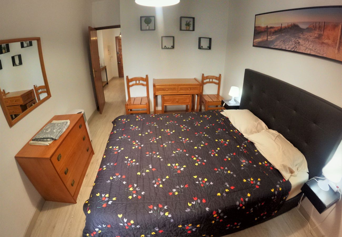 Apartment in Quarteira - Algarve, apartamento T1 moderno c/ varanda, Quarteira