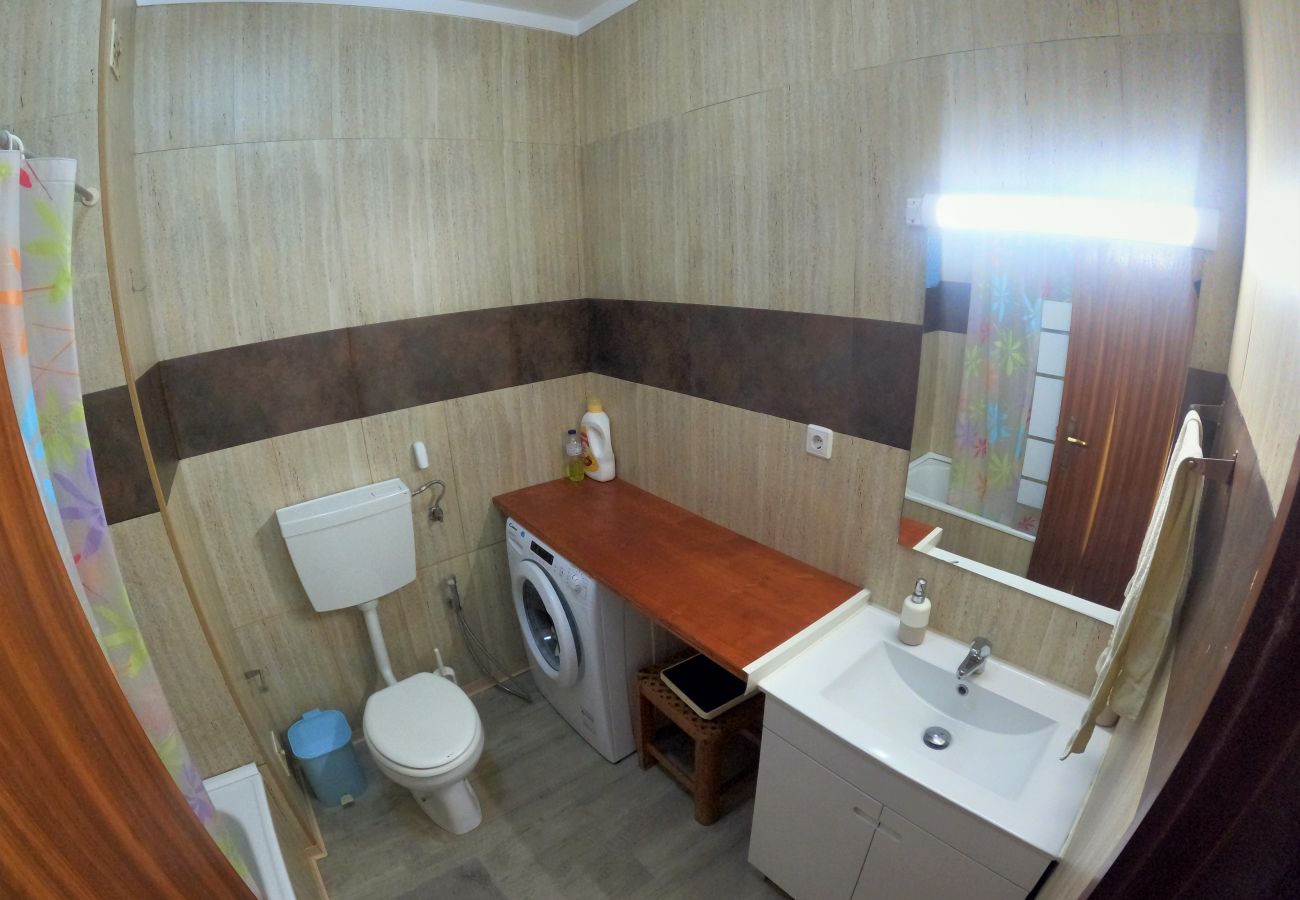 Apartment in Quarteira - Algarve, apartamento T1 moderno c/ varanda, Quarteira