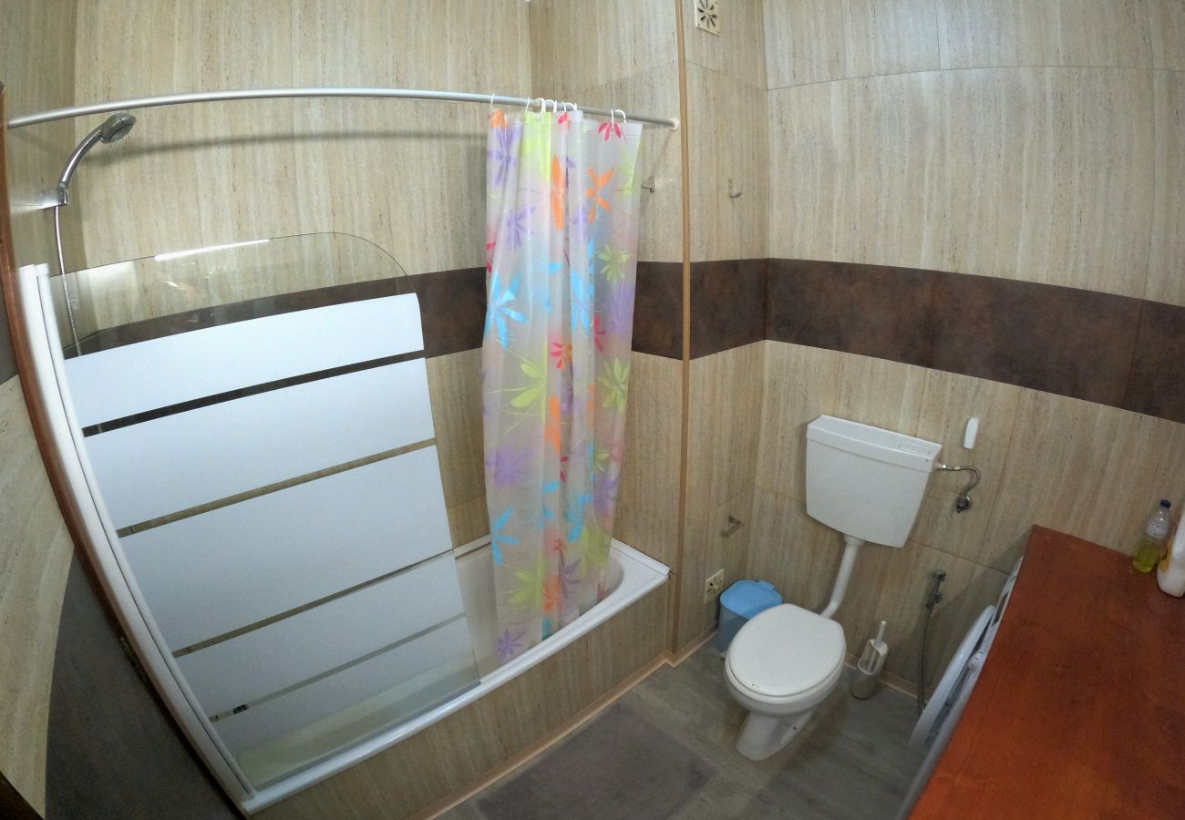 Apartment in Quarteira - Algarve, apartamento T1 moderno c/ varanda, Quarteira