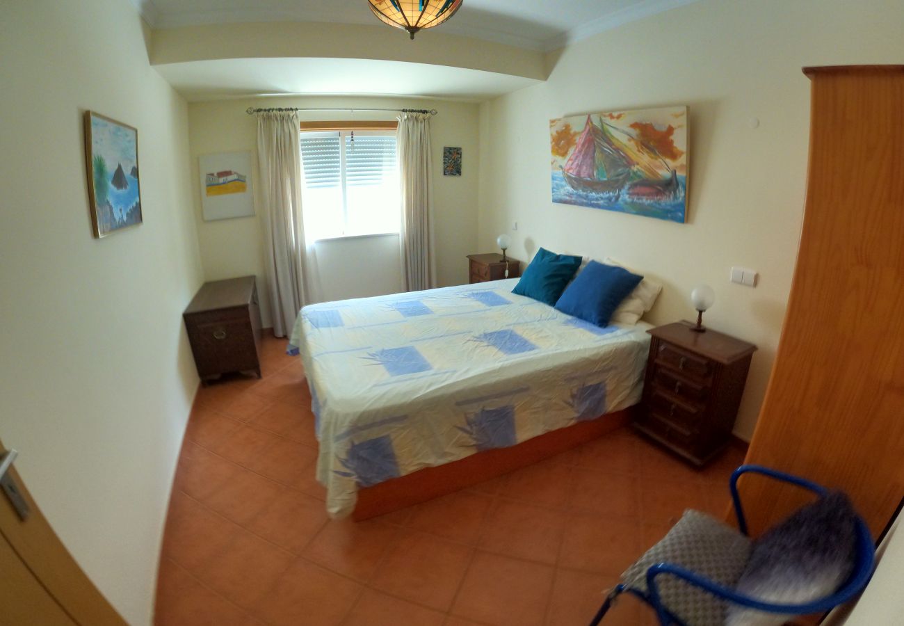 Apartment in Armação de Pêra - Algarve, apartamento T2 amplo c/ varanda, Armação de Pêra