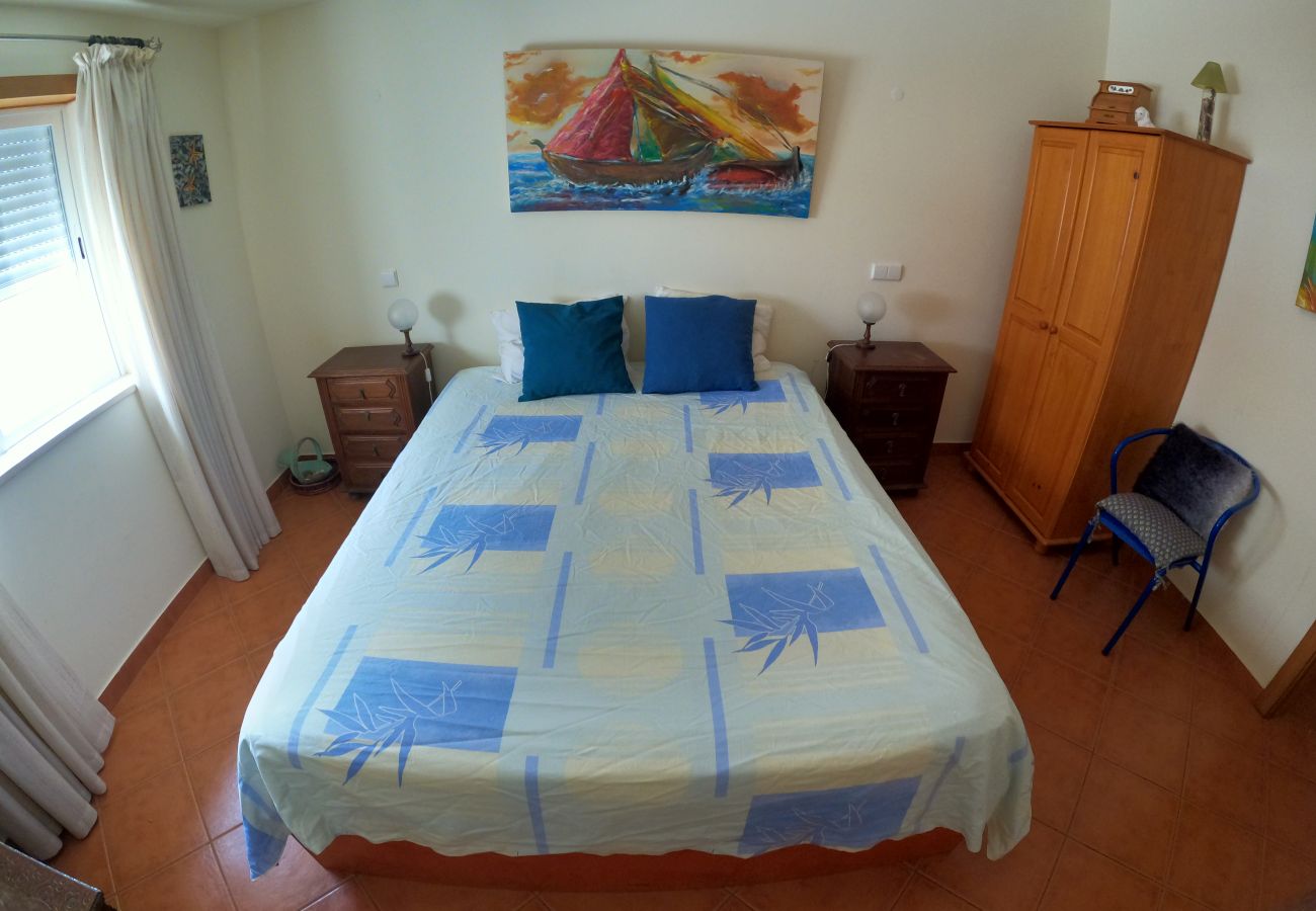 Apartment in Armação de Pêra - Algarve, apartamento T2 amplo c/ varanda, Armação de Pêra