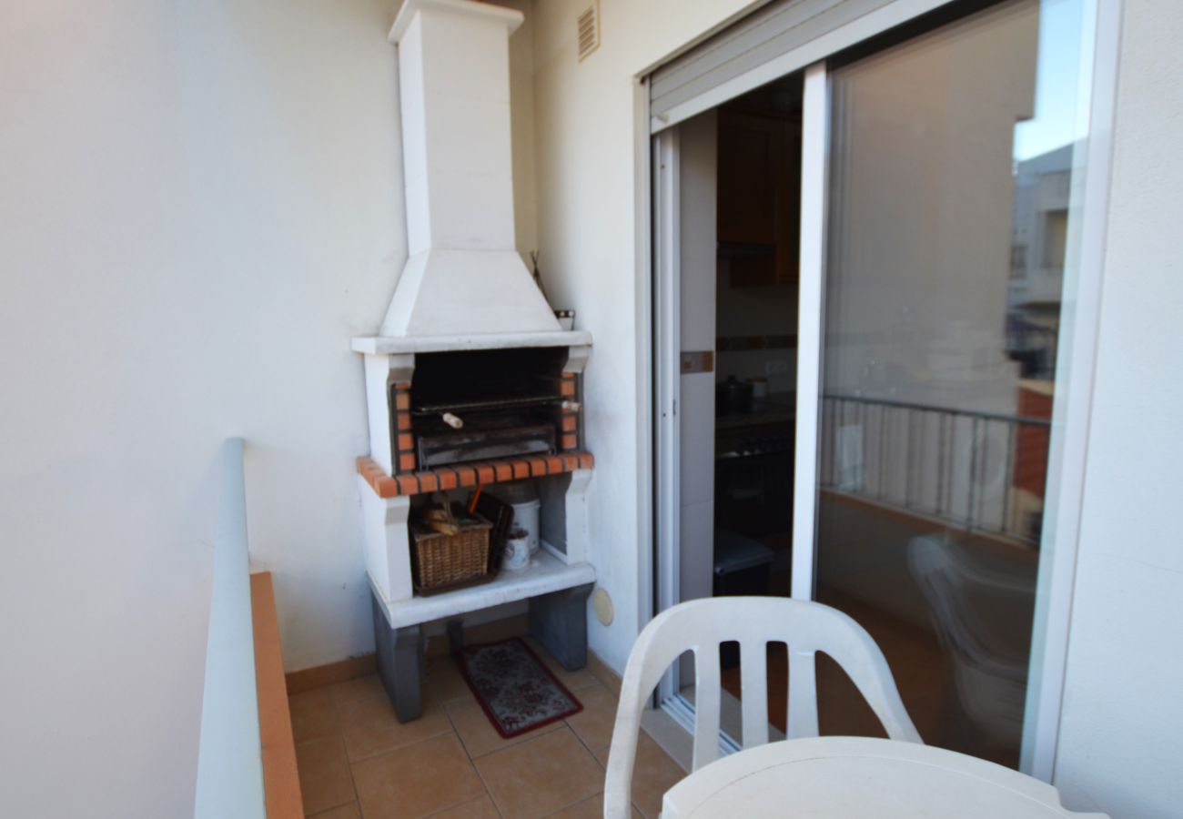 Apartment in Armação de Pêra - Algarve, apartamento T2 amplo c/ varanda, Armação de Pêra