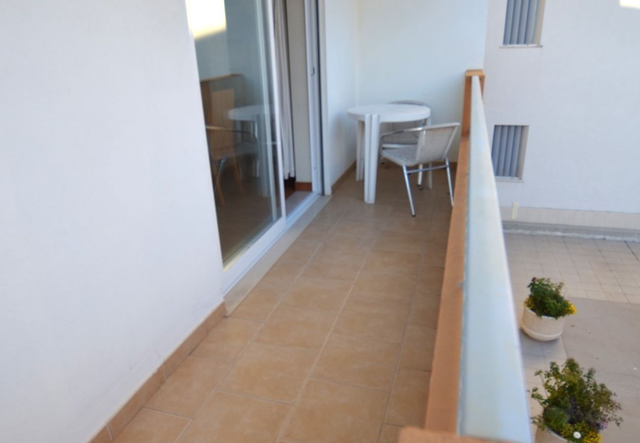 Apartment in Armação de Pêra - Algarve, apartamento T2 amplo c/ varanda, Armação de Pêra