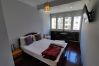 Rent by room in Lisboa - Lisboa, Quarto com AC na Penha de França, Lisboa