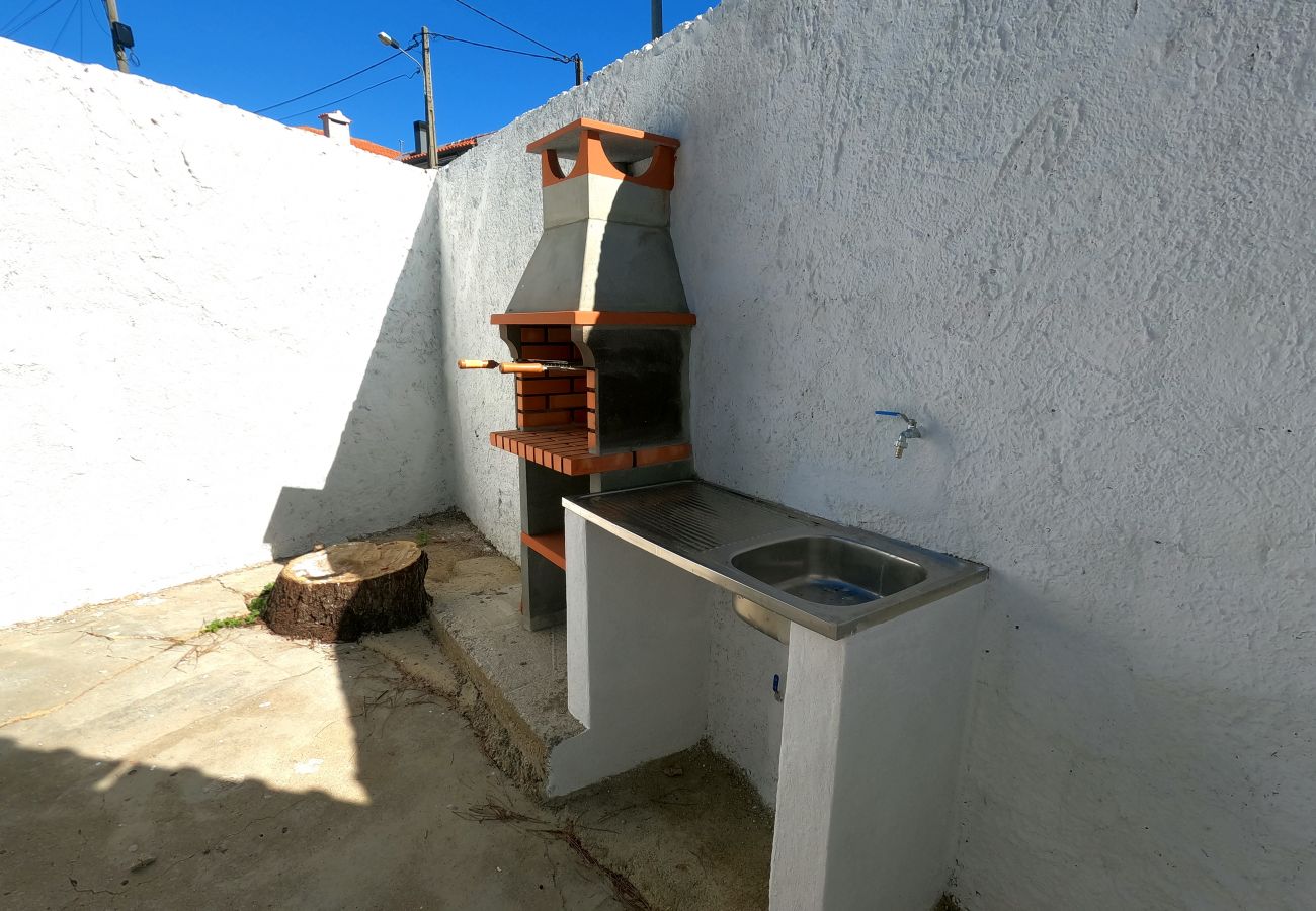 Villa in Caparica - Caparica, Quinta V4 com amplo jardim em Lazarim, Caparica