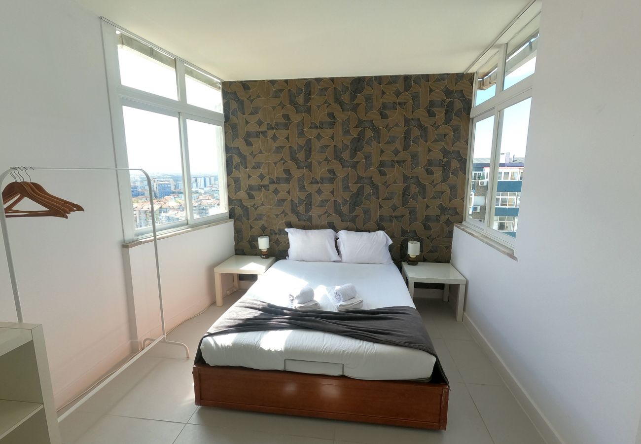 Apartment in Almada - Almada, T1 + 1 Renovado, Laranjeiro, Lisboa