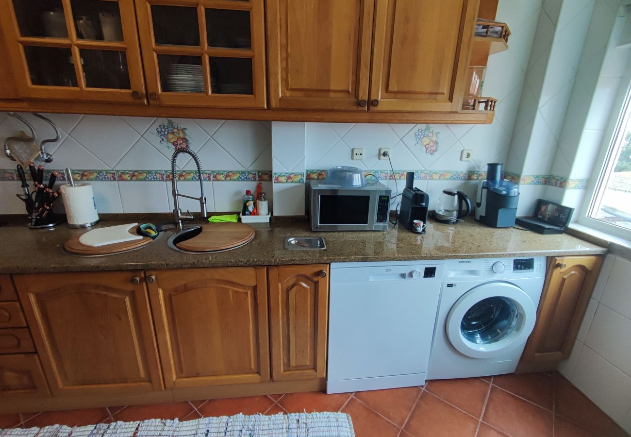 Apartment in Almada - Almada, apartamento T2 c/ varanda, Feijó, Lisboa