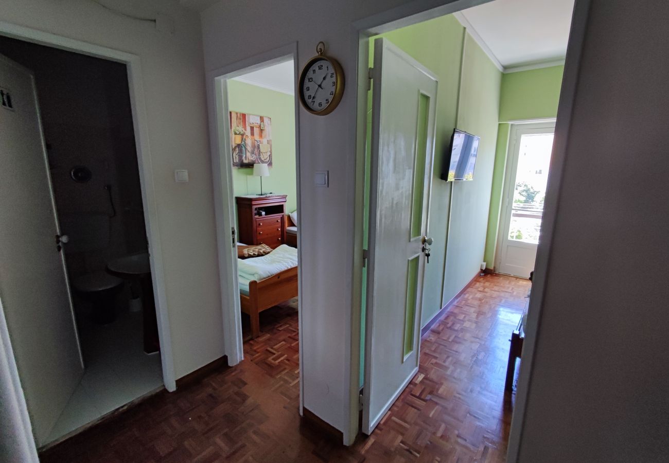 Rent by room in Lisbon - Lisboa, Apartamento com 3 quartos Penha de França