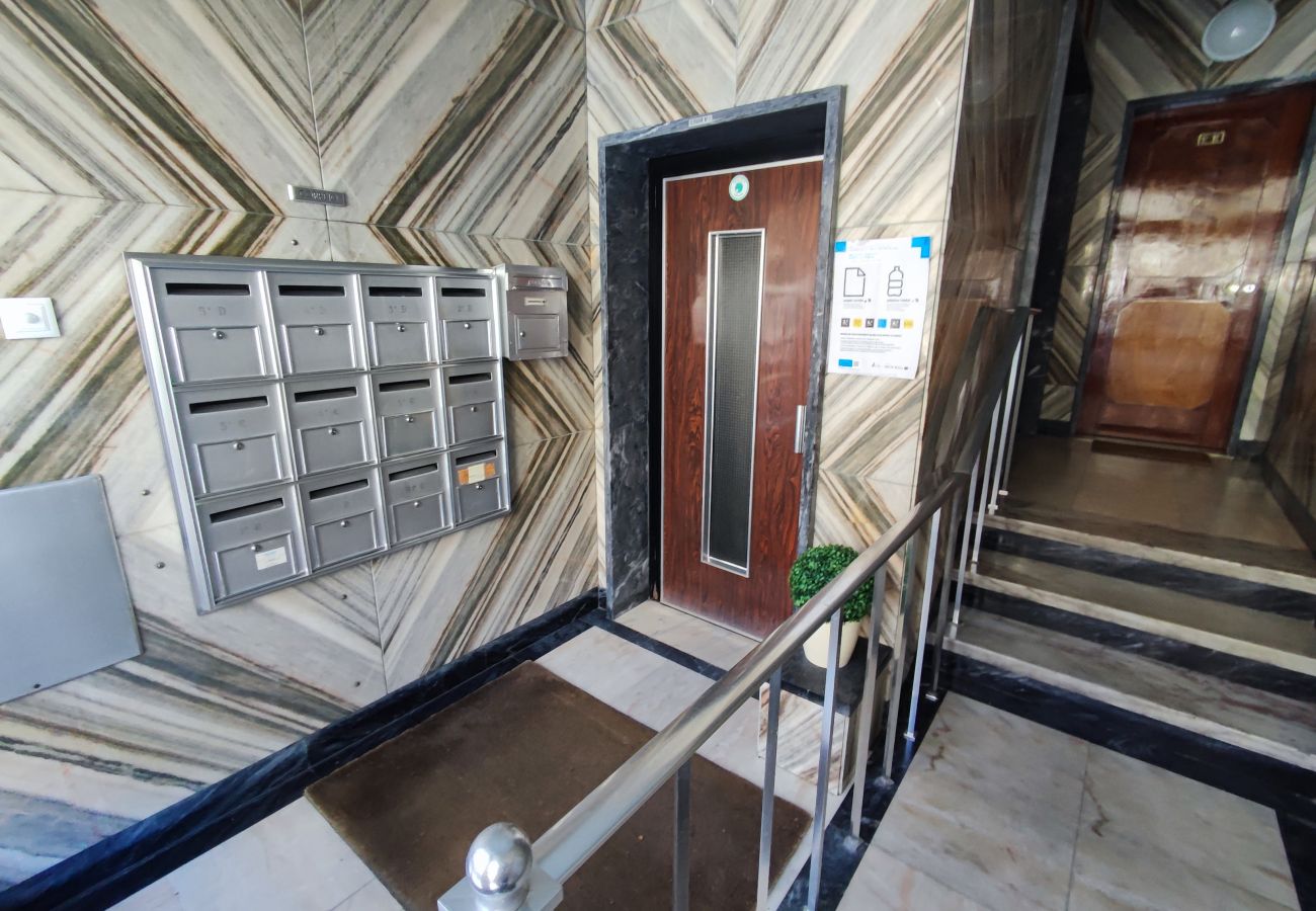 Rent by room in Lisbon - Lisboa, Apartamento com 3 quartos Penha de França