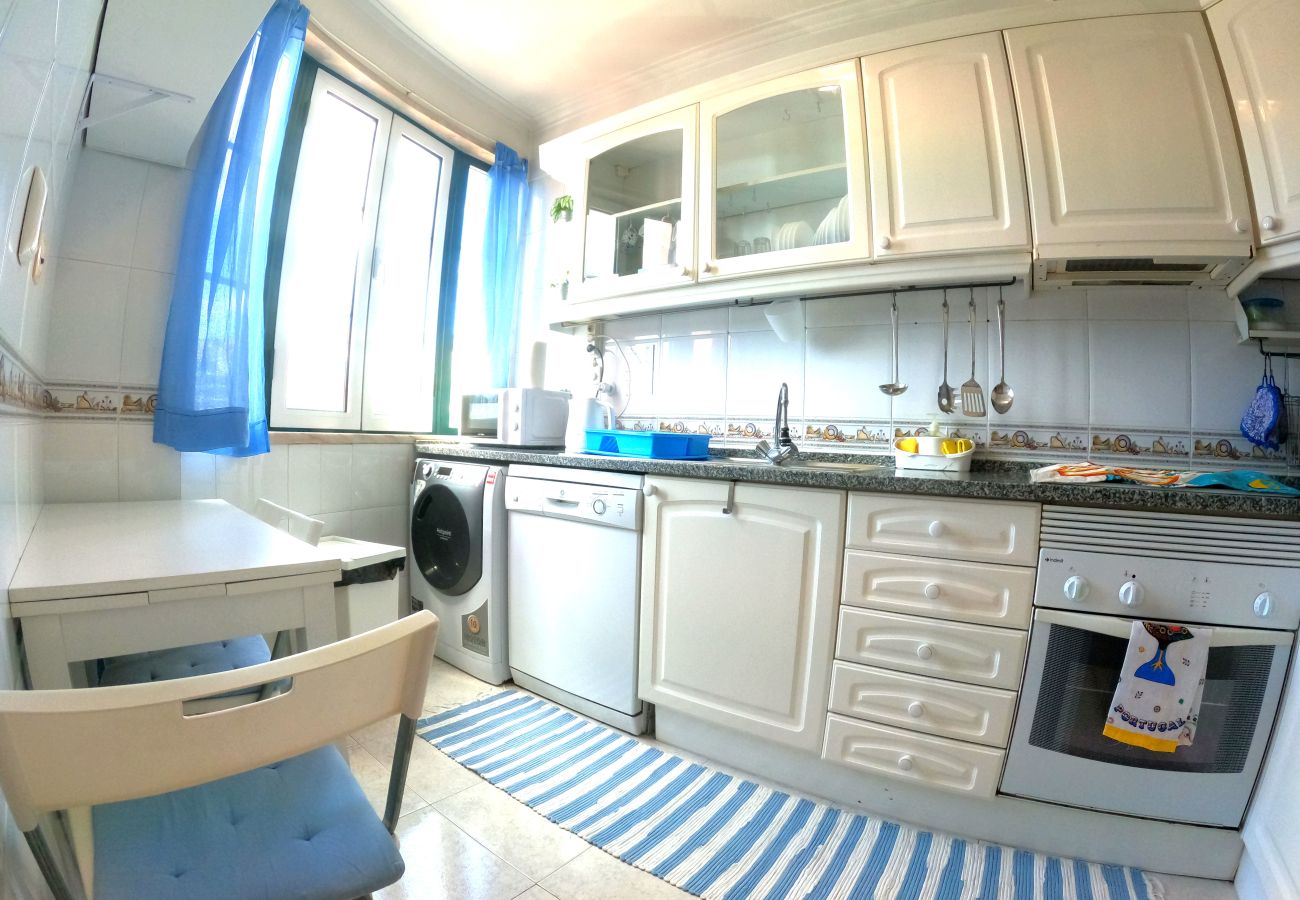 Apartment in Oeiras - Lisboa, apartamento T1 Moderno com varanda em Barcarena, Oeiras