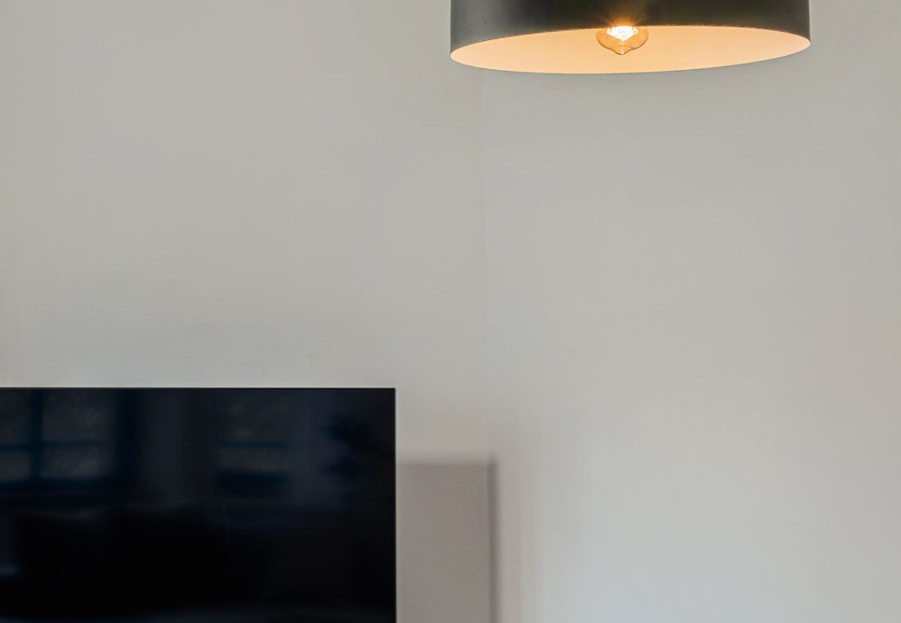 Apartment in Almada - Marisol, T2 espaçoso com AC próximo do golfe, Aroeira, Caparica 