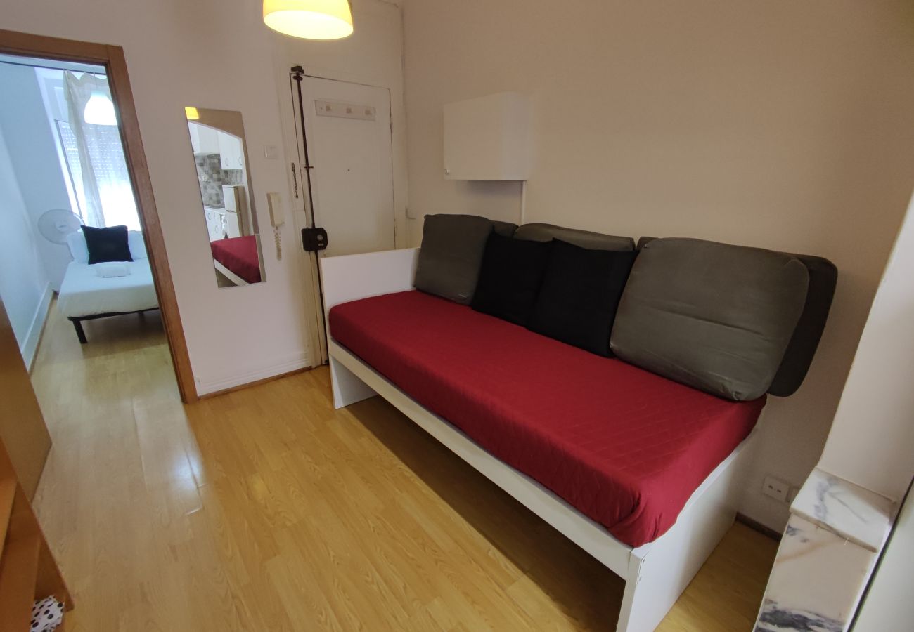 Apartment in Lisbon - Lisboa, Aconchegante apartamento T1 centro histórico, Penha de França, Lisboa