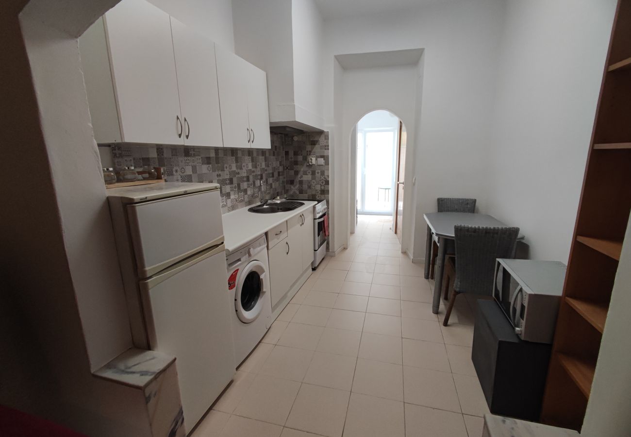 Apartment in Lisbon - Lisboa, Aconchegante apartamento T1 centro histórico, Penha de França, Lisboa