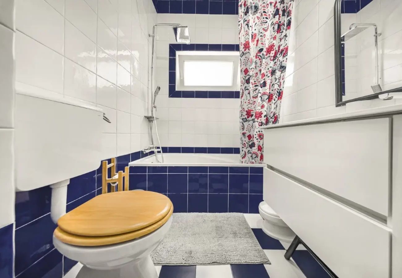 Apartment in Lisbon - T2 Renovado com Terraço em Lisboa, Arroios