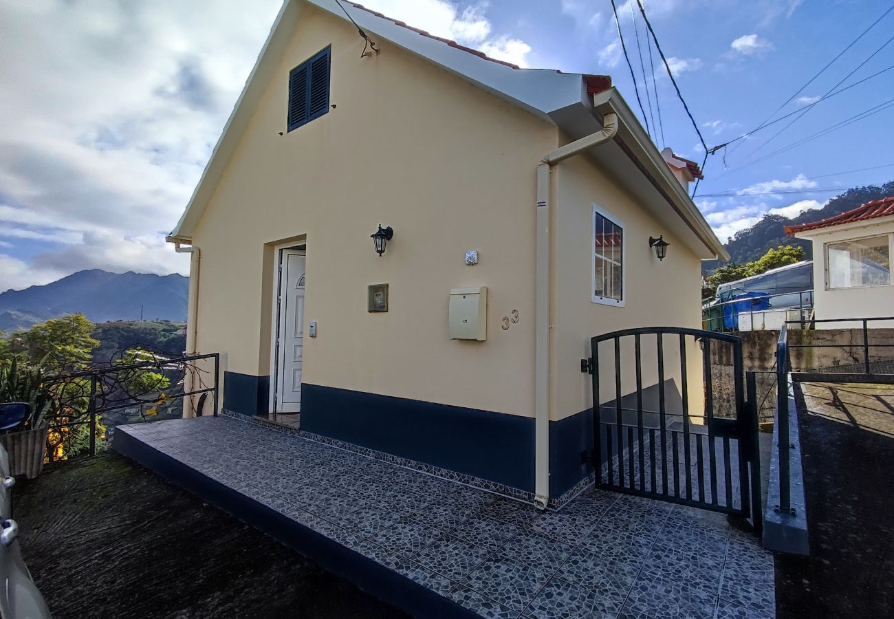 House in Porto da Cruz - Madeira, Casa de 2 quartos com vista mar e Penha de Águia, Porto da Cruz, ilha da Madeira