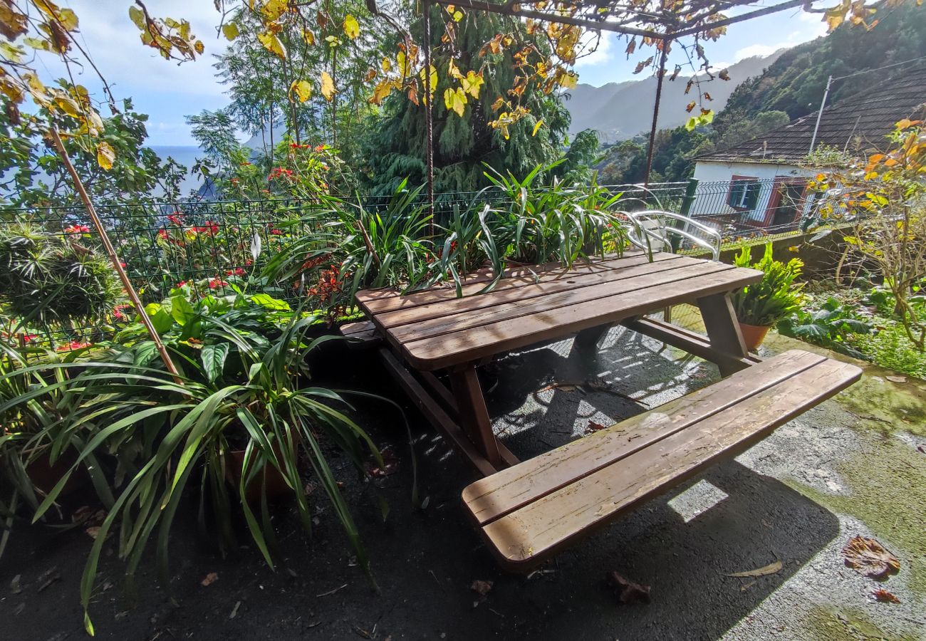 House in Porto da Cruz - Madeira, Casa de 2 quartos com vista mar e Penha de Águia, Porto da Cruz, ilha da Madeira
