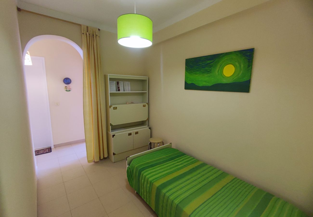 Apartment in Quarteira - Algarve, apartamento T1+1 acolhedor no centro de Quarteira